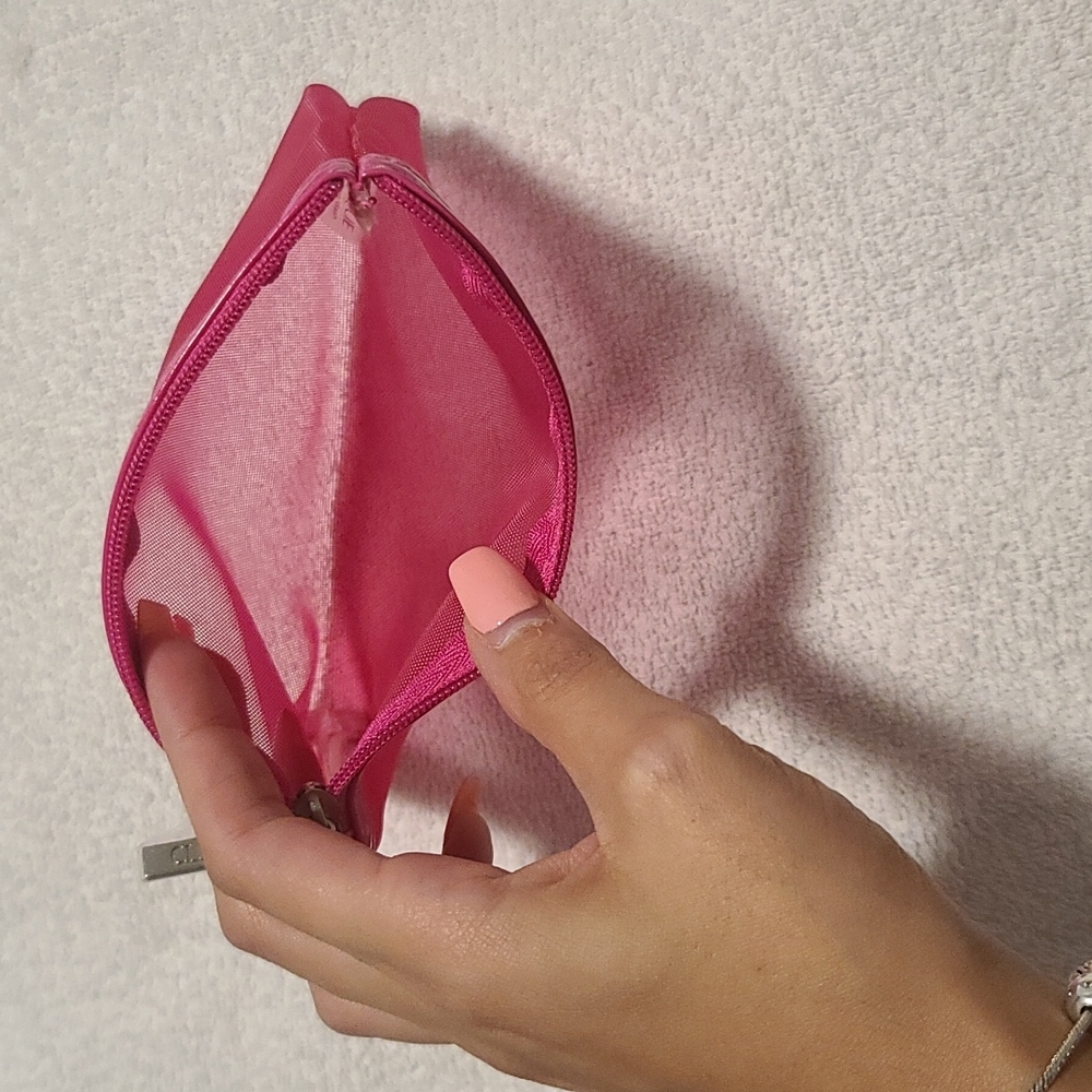 Makeup bag - Picture 2 of 2